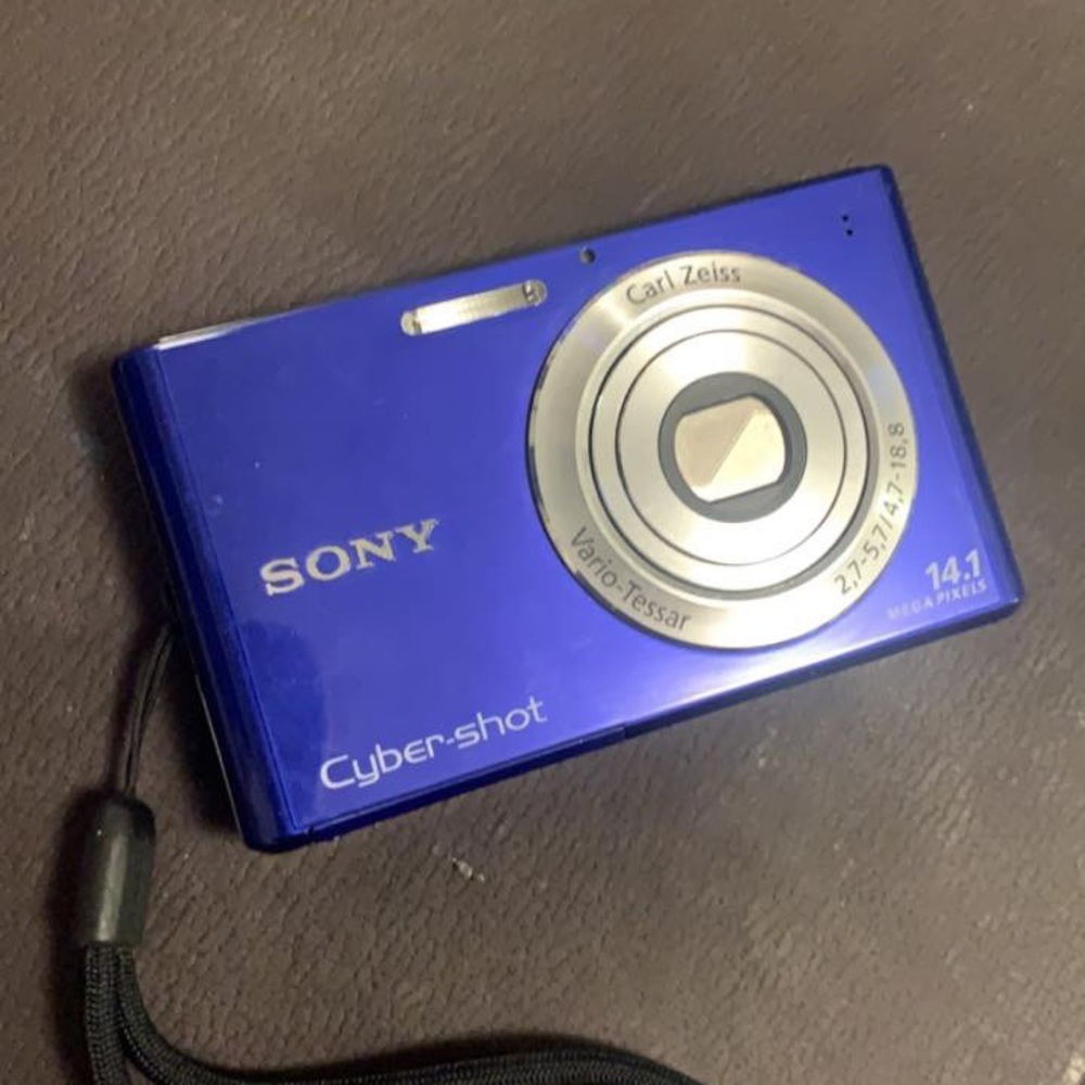 Sony cyber-shot camera